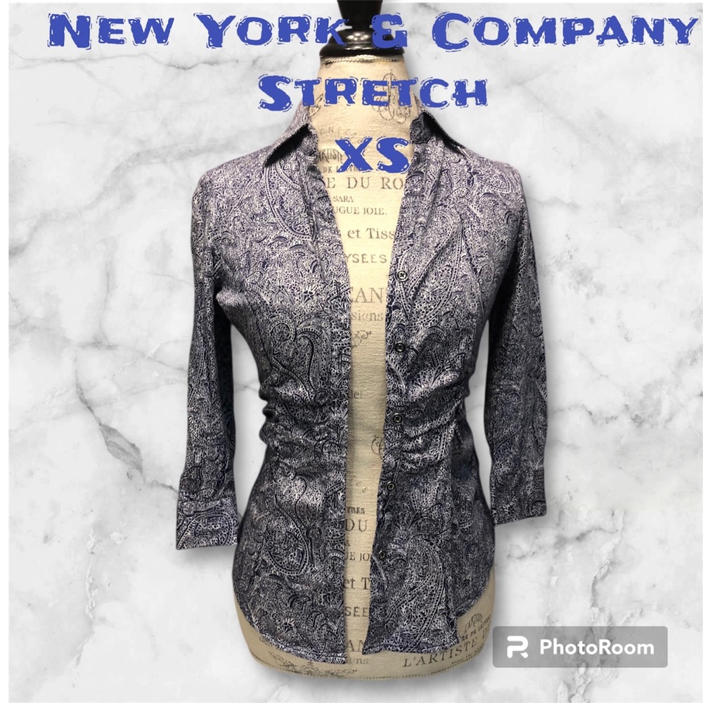 New York & Company Stretch XS blouse blue and white 3/4 sleeve button collared